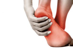 Những bệnh lý bàn chân liên quan đến giày dép và cách khắc phục